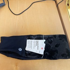 Lululemon Earwarmer; brand new